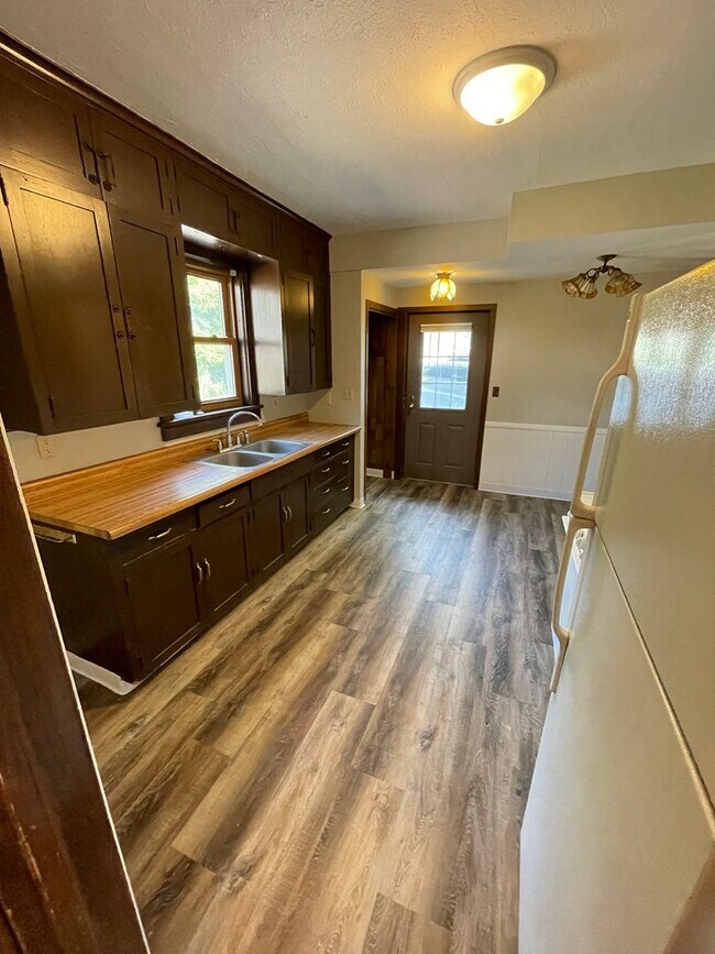 Photo - Available June 13th - 4 BED 2 BATH