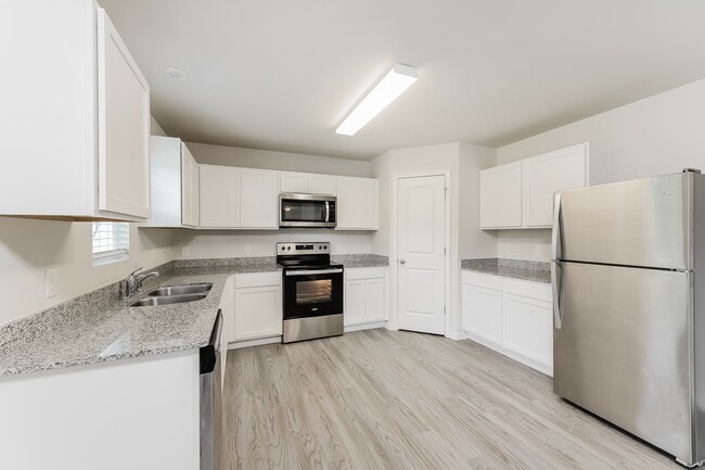 Photo - 4354 Shadi Green Ln