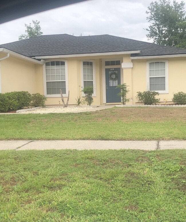 Building Photo - FOR RENT: Charming 3-Bedroom Home with Sp...