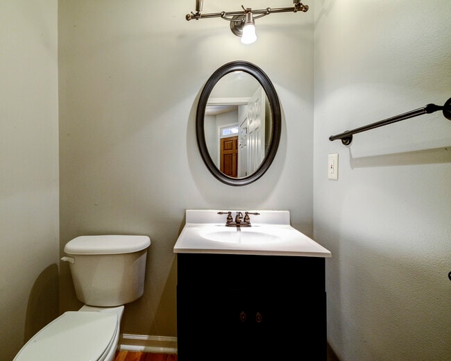 Photo - 3627 Chestnut Dr