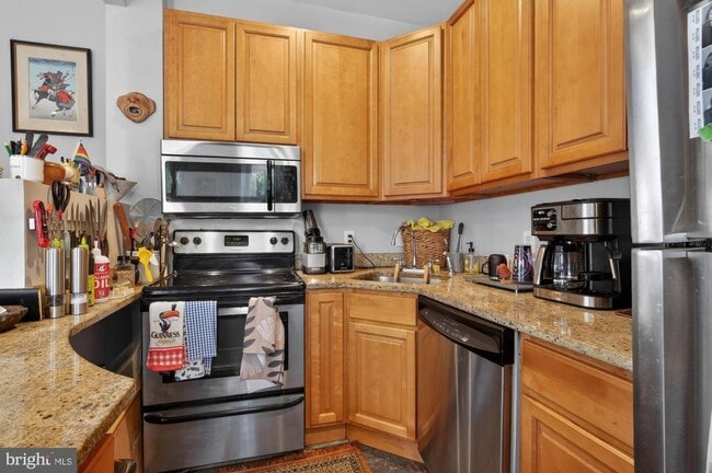 Photo - 1776 Waterloo St