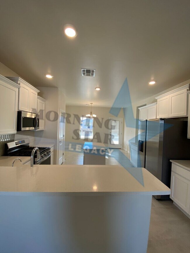 NEW CONSTRUCTION AND FULLY LOADED - NEW CONSTRUCTION AND FULLY LOADED House