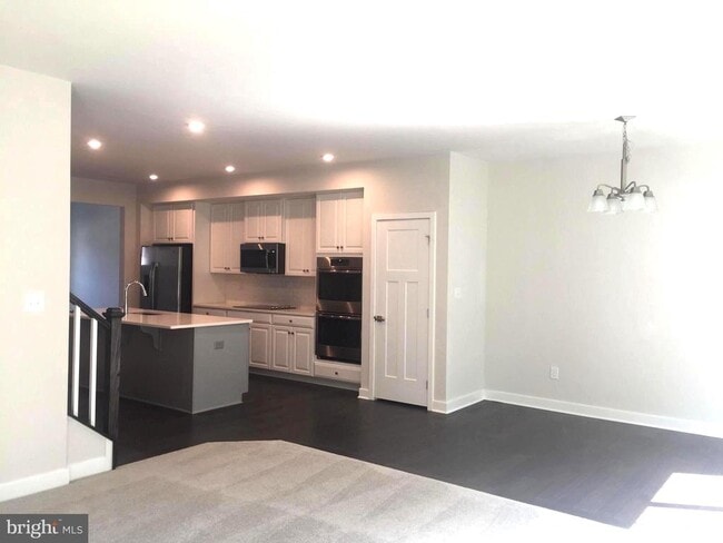 Photo - 735 Stonehouse Wy