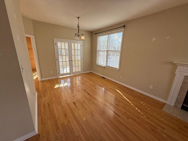 Photo - Beautiful 3 Bedroom 2.5 Bath End Unit Town Home with Lake View!