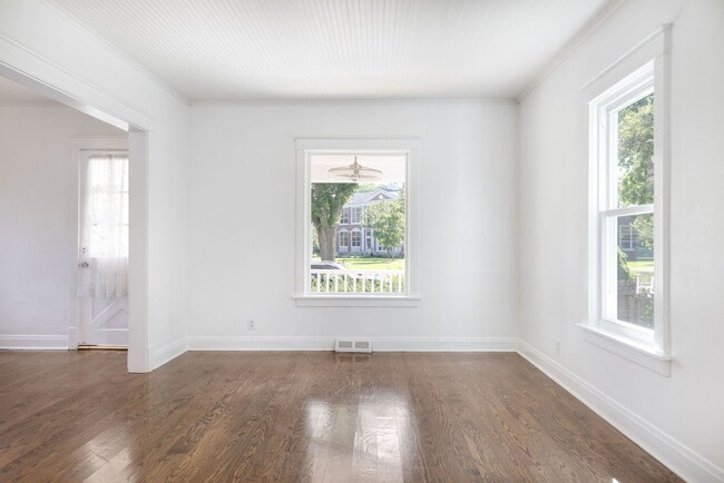 Photo - 612 S Madison St