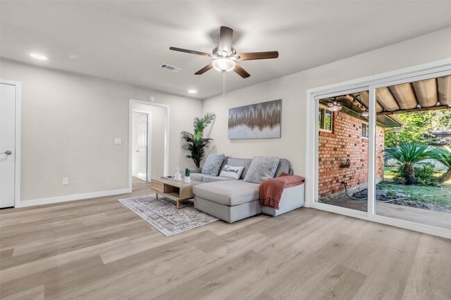 Photo - 1714 Pamela Ln