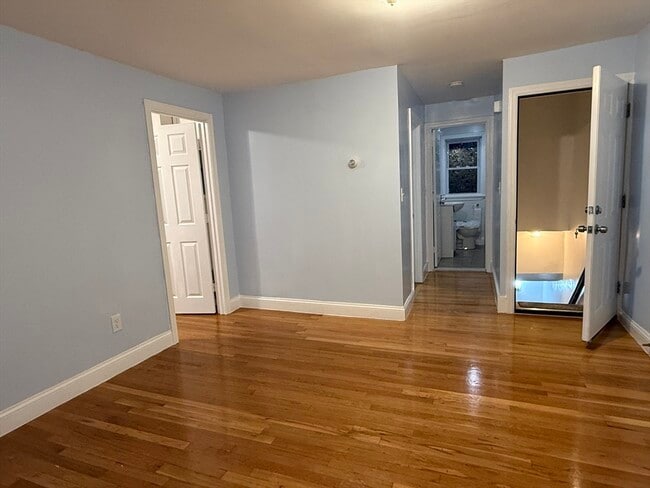 Building Photo - 23 Myrtle St Unit 2