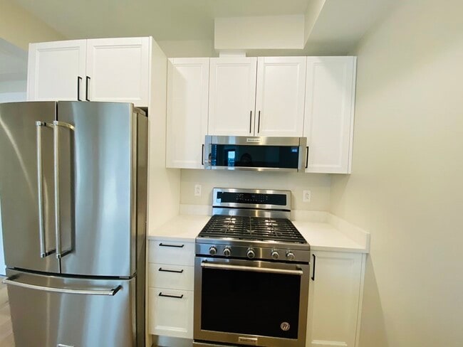 Photo - 305 Webster Ave Unidad 401