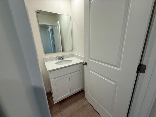 599 Preston Cv Dr