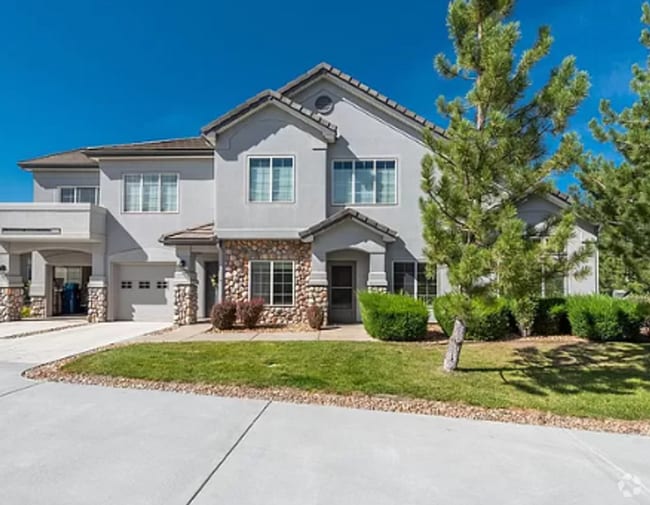 Building Photo - Charming Ranch Style 2 bedroom, 2 bathroom... Rental