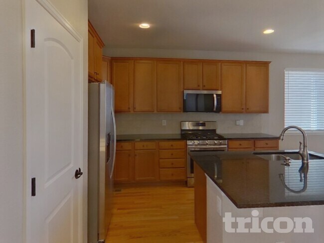 Photo - 1512 Chokeberry St