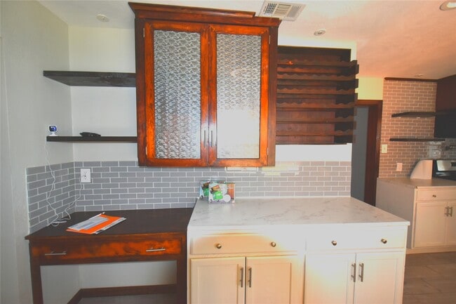 Photo - 5602 Tallow Ln