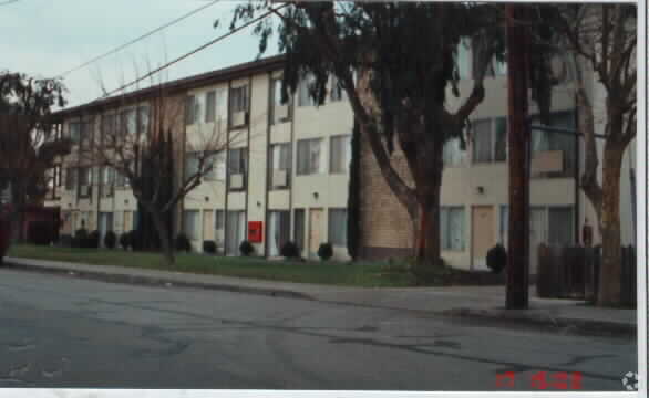Photo - St. Clare Apartments