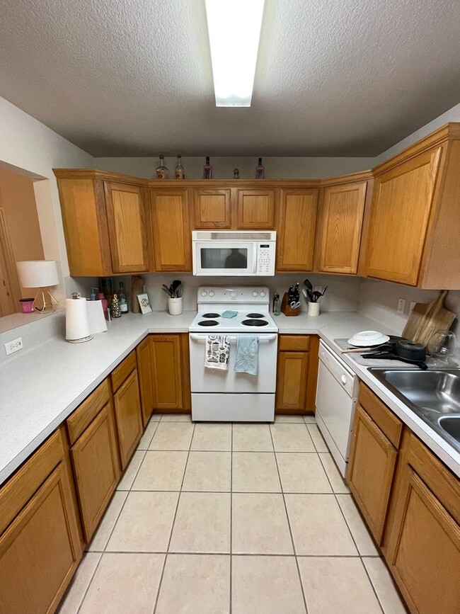 3762OLD - 3762OLD Apartment Unit 3762OLD