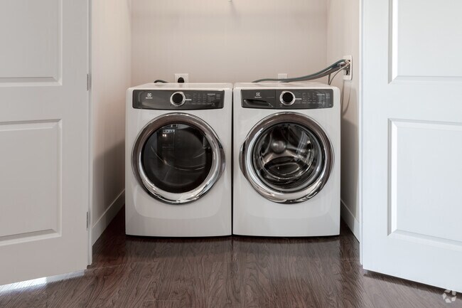 3BR, 2.5BA - Rock Of Ages