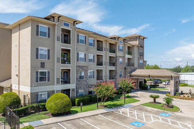 Building Photo - West Oaks Village Senior Rental