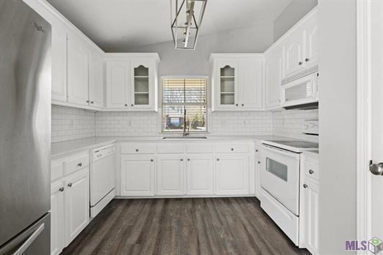 4 Bedroom in Springlake Subdivision - 4 Bedroom in Springlake Subdivision