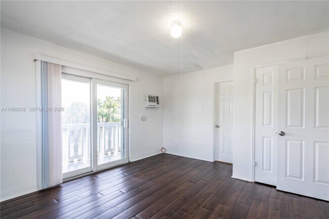 Photo - 3049 NW 9th Ave Unidad 6