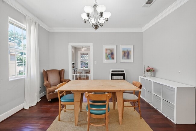 Photo - 7039 Ave E