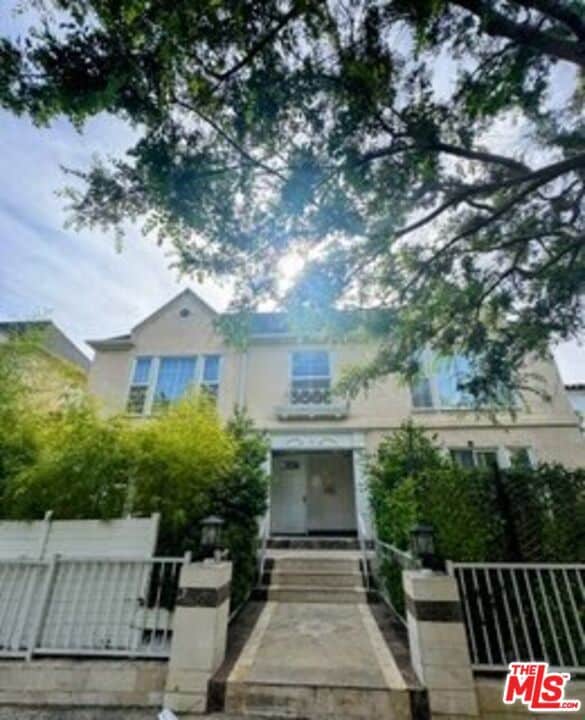137 Crescent Dr Unit 1