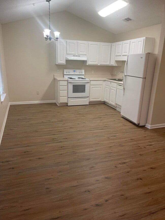 Photo - 771 Rockport Ct Unit 4