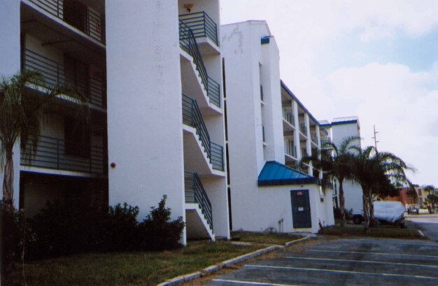 Marina Club Condos