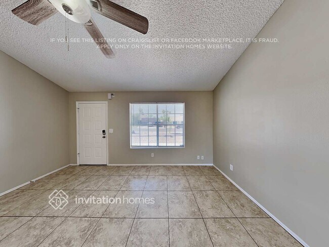 Photo - 1102 E Utopia Rd