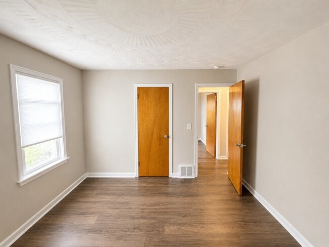 Photo - 509 Torrance Ave