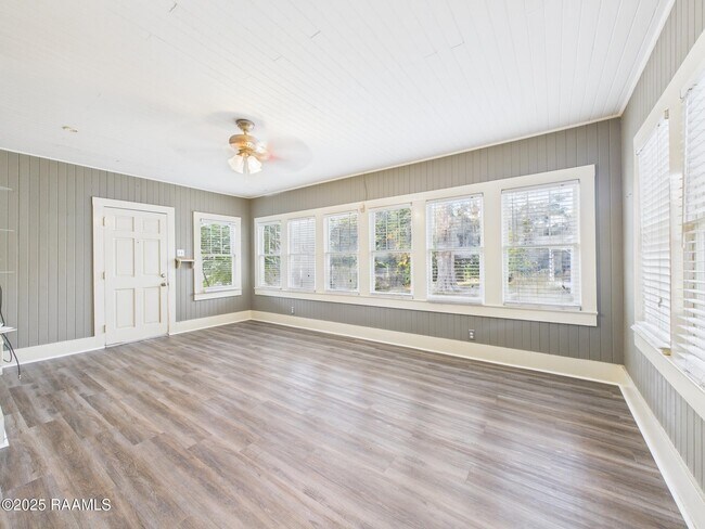 Photo - 408 Harding St