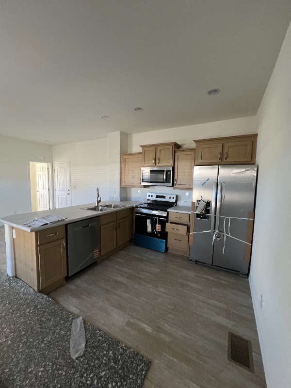 Building Photo - 2000 E Frontier Ave