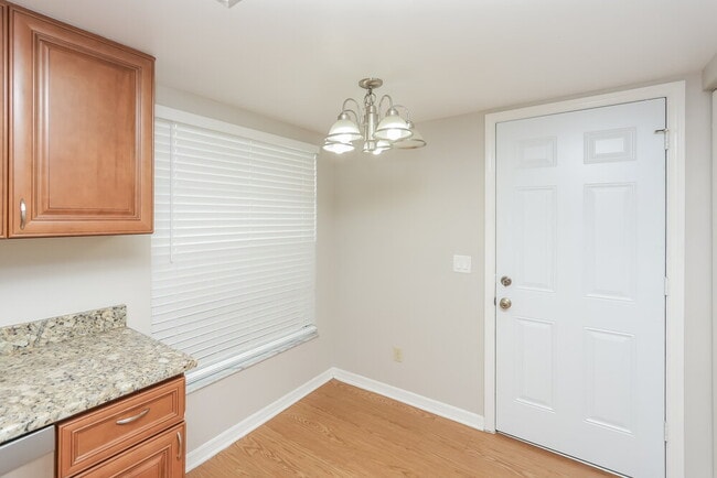 Photo - 1626 Crossridge Dr