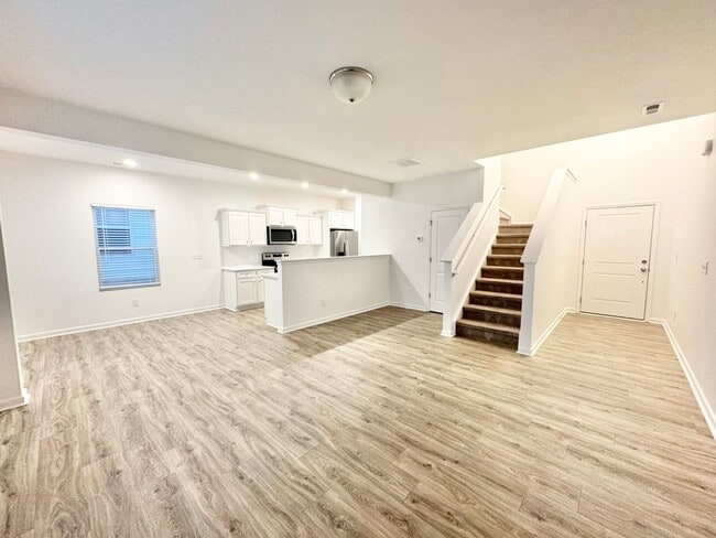 Photo - 3bd/2.5bth Paired Home near I-40 and I-77 Georgetown community in Statesville