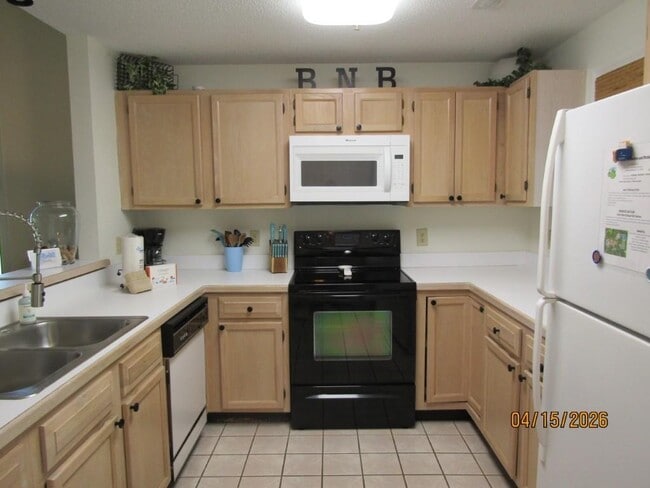 Photo - 1221 Lake Dr