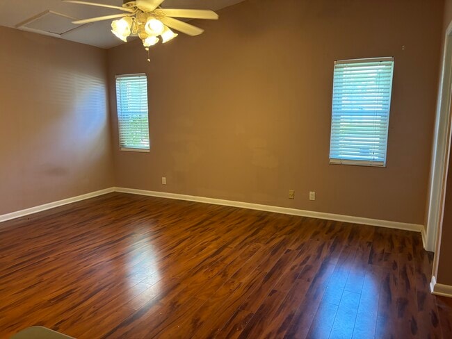 Photo - 2 Windermere Pl