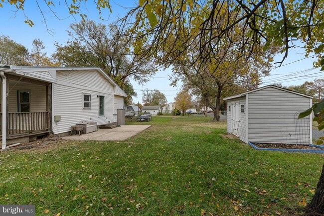 Photo - 1903 Wills Rd