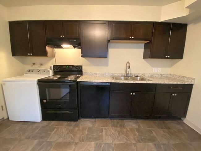 Photo - Reno Duplex - 1 Small Pet Friendly, Garage, Dishwasher, Washer/Dryer Inside Unit