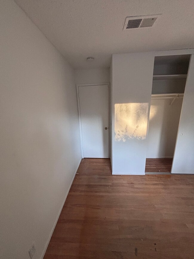 Photo - 125 Mills Pl