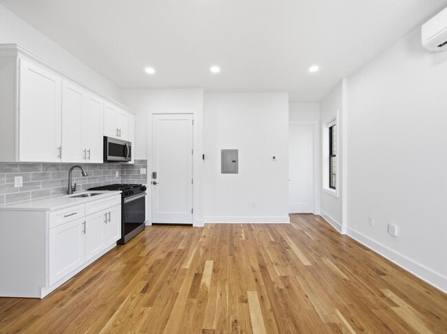 Photo - 858 West Side Ave Unit 2F