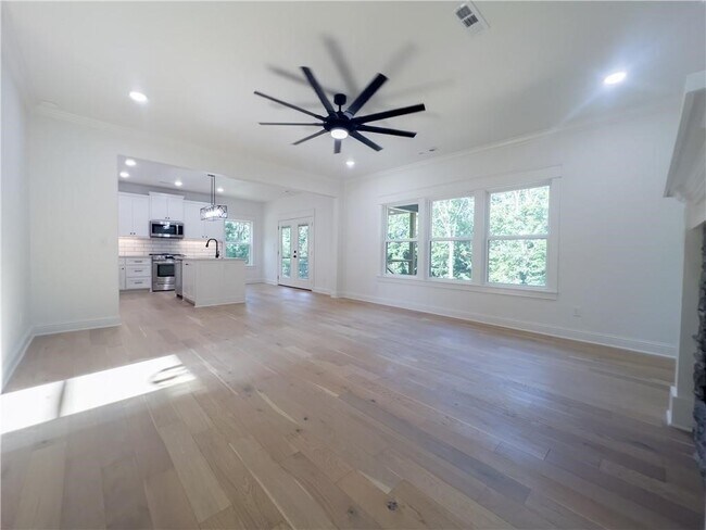 Photo - 8 Rearsby Ln