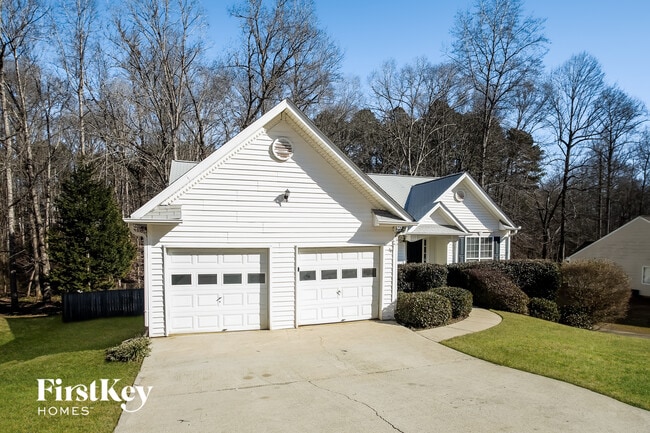 Photo - 269 London Ln