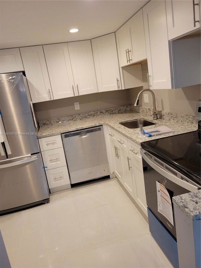 Building Photo - 470 NW 20th St Unit 1040A