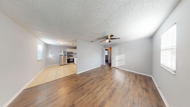 Photo - 2Bed/ 1 Bath Apartment Available NOW in Jacksonville!