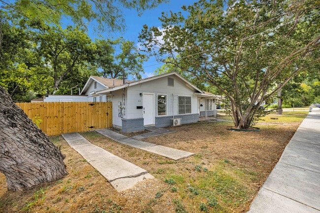519 Venice St