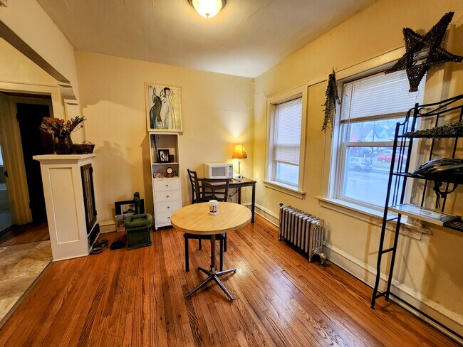 Photo - 1027 E Center St Unit 4