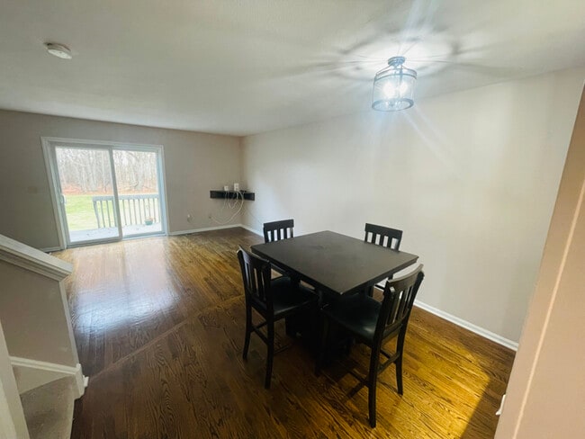 Photo - 19 Oak Ridge Dr