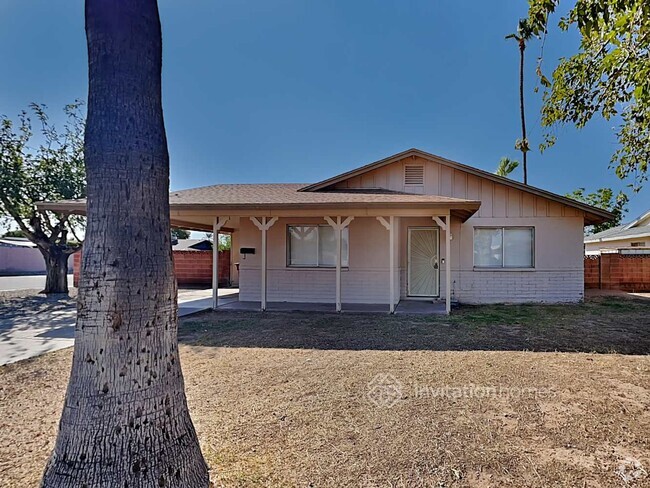 Building Photo - 8549 E Clarendon Ave Rental