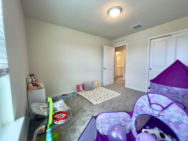 Photo - 2143 Charming Ave