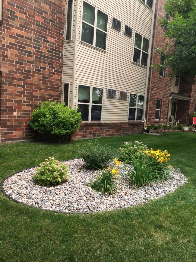 Carriage House Senior Apartments