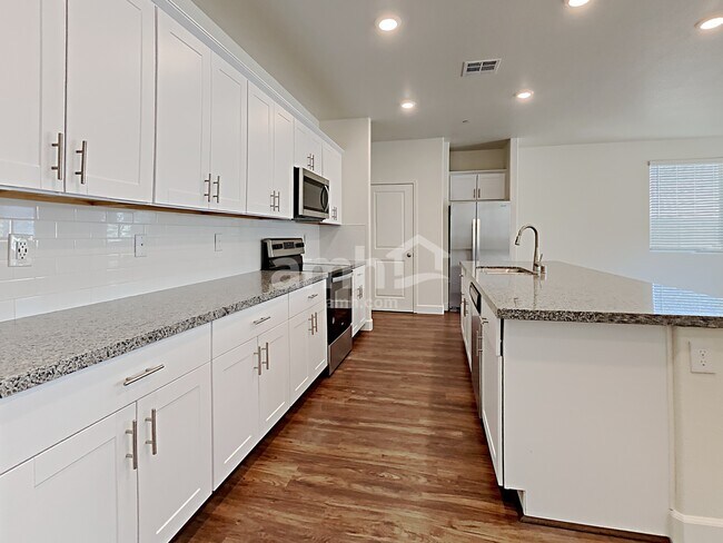 Photo - 340 Timber Kate Pl