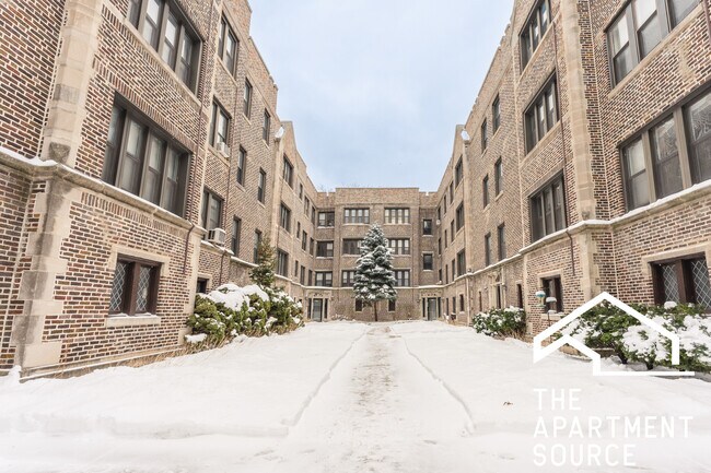 Photo - 1319 W Estes Ave